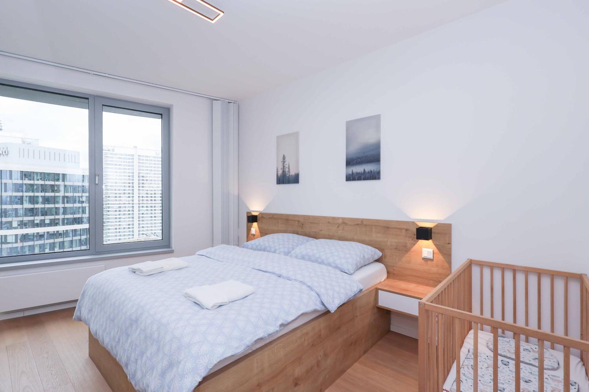 Skypark Tower 3-2 Bedroom Luxe With Free Parking * Pressburg